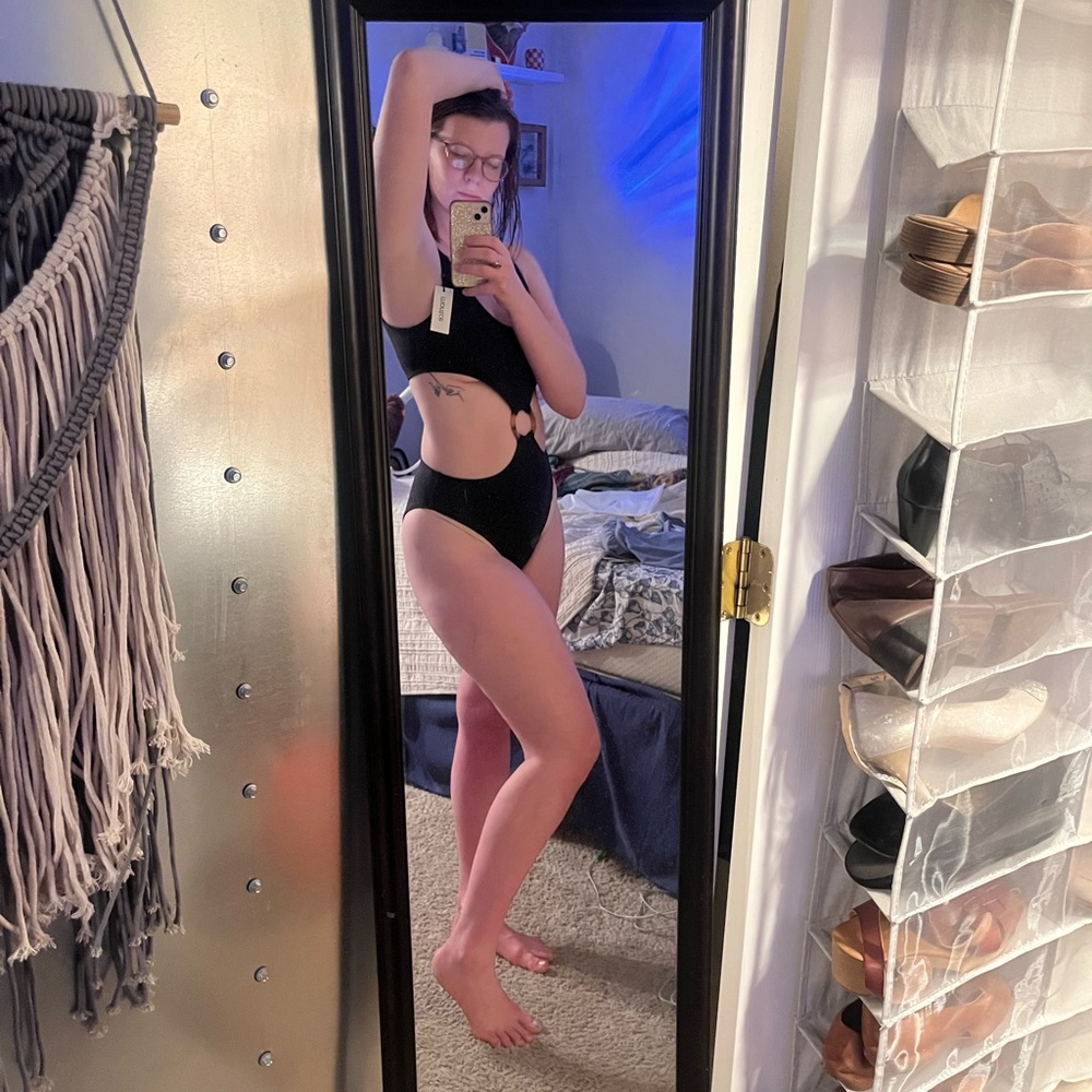 Montce Black One Piece Swimsuit with Sleek Design - Picture 3 of 4